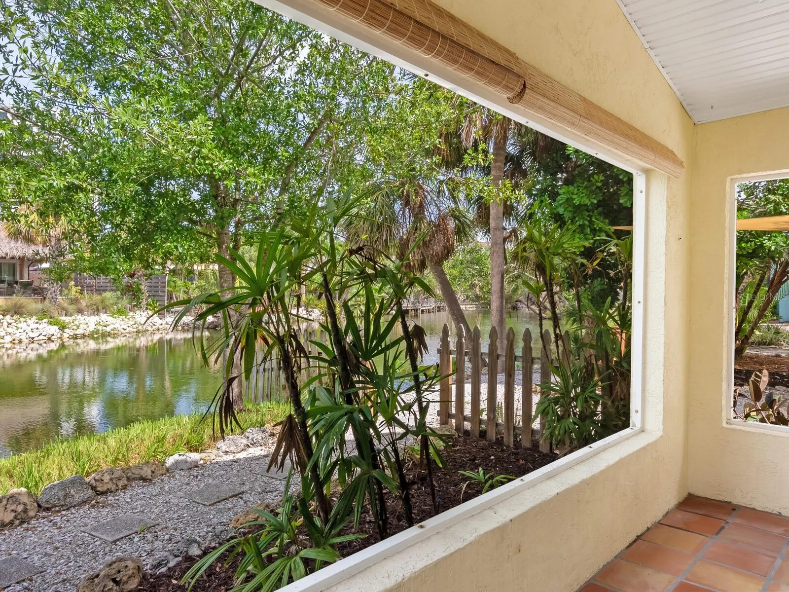 4830 ESTRADA DE COSTA