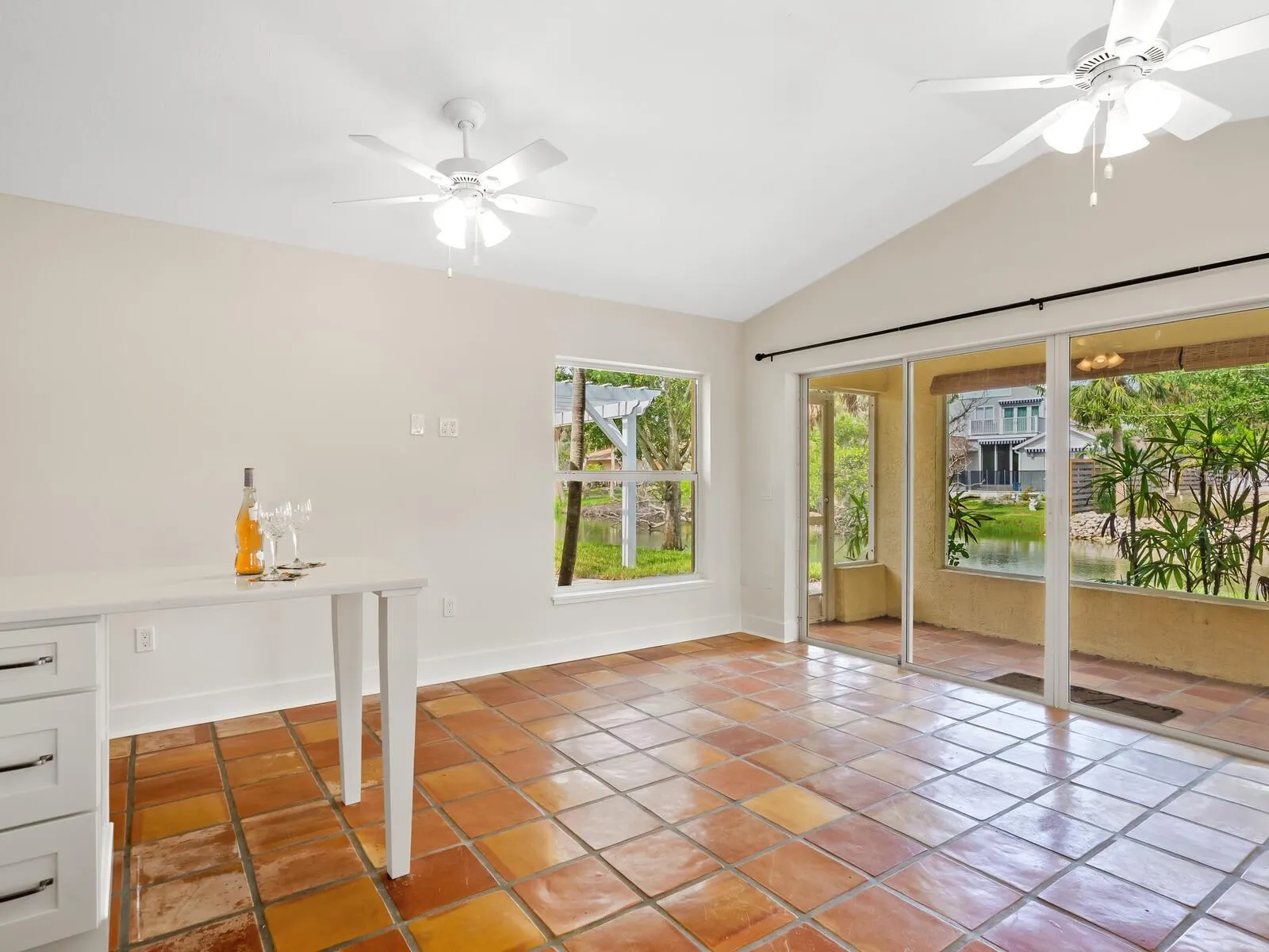 4830 ESTRADA DE COSTA