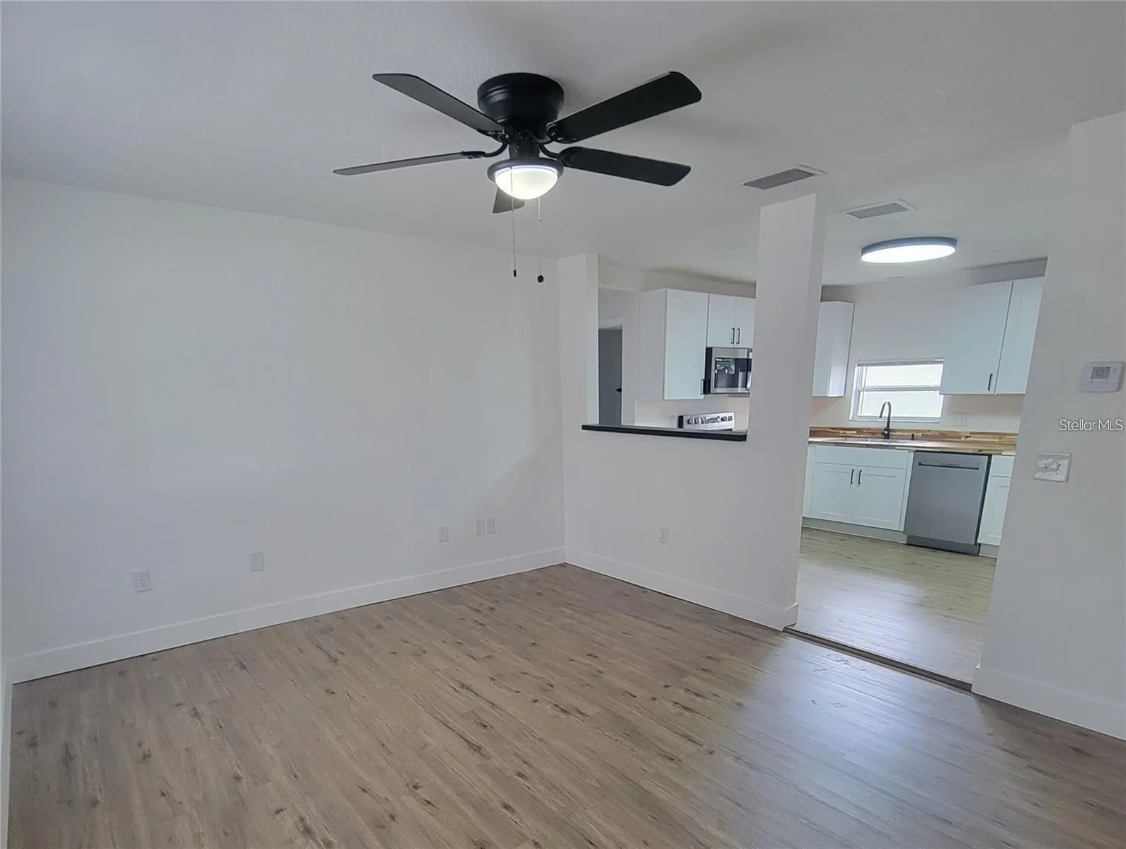 2211 S TRIVET PT