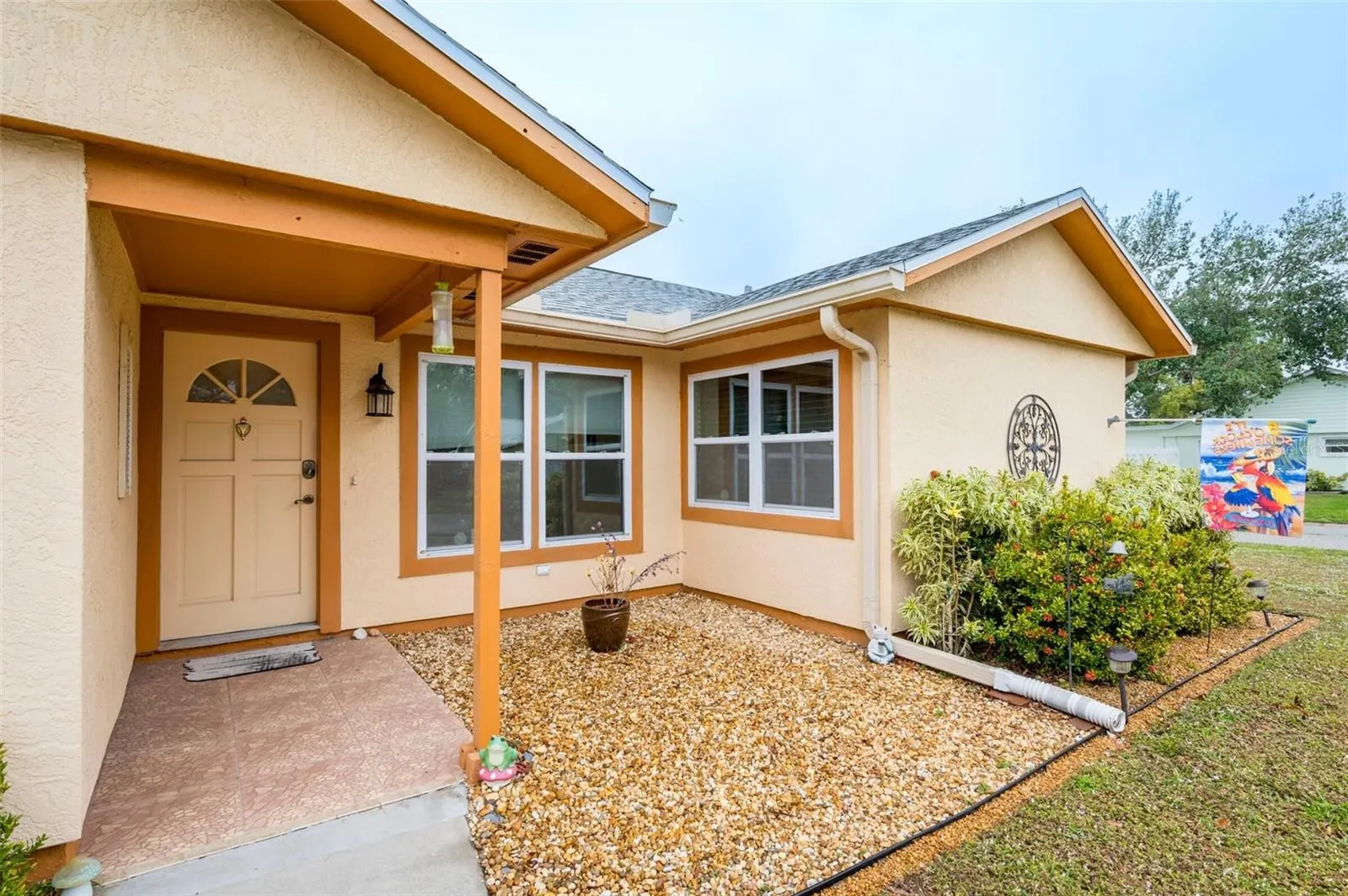 2935 WOODPINE CIR