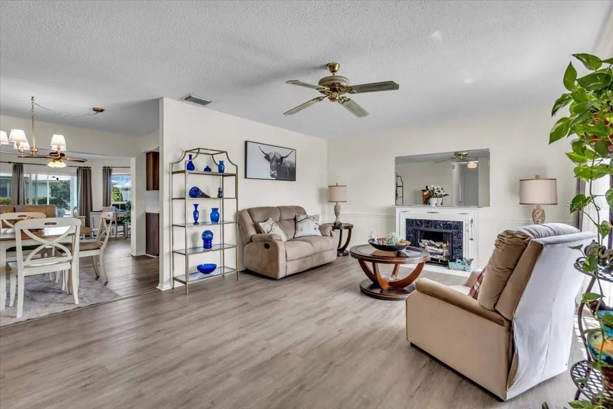 4003 JOYCE DR