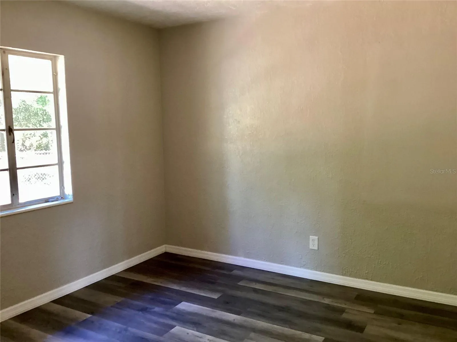 2504 38TH AVE W
