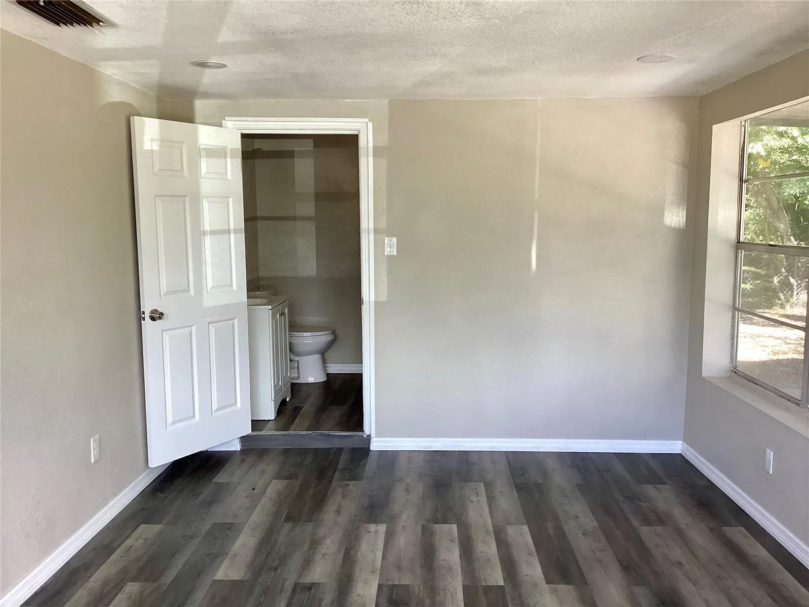 2504 38TH AVE W