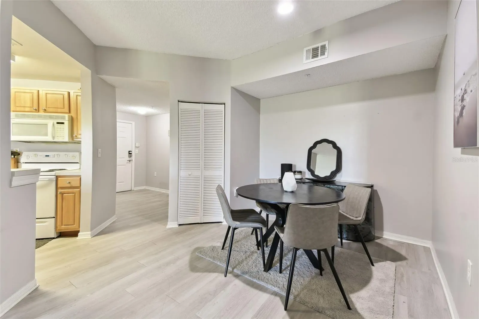 5401 BENTGRASS DR #1-302, #1-302