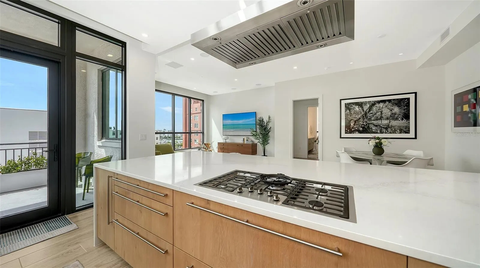 33 S PALM AVE #701, #701