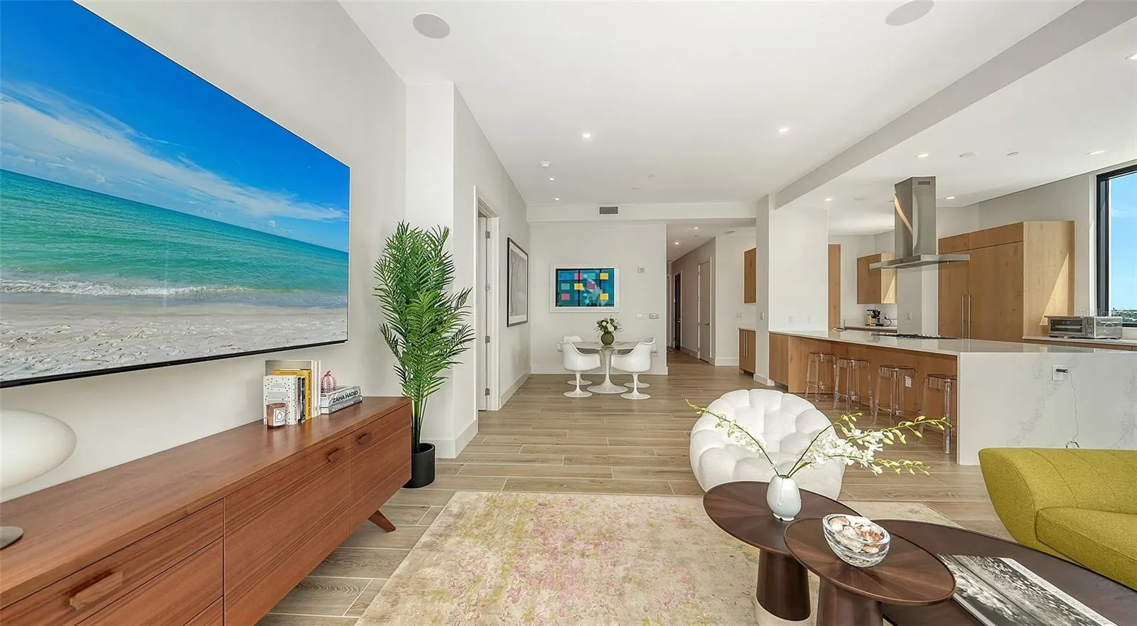 33 S PALM AVE #701, #701