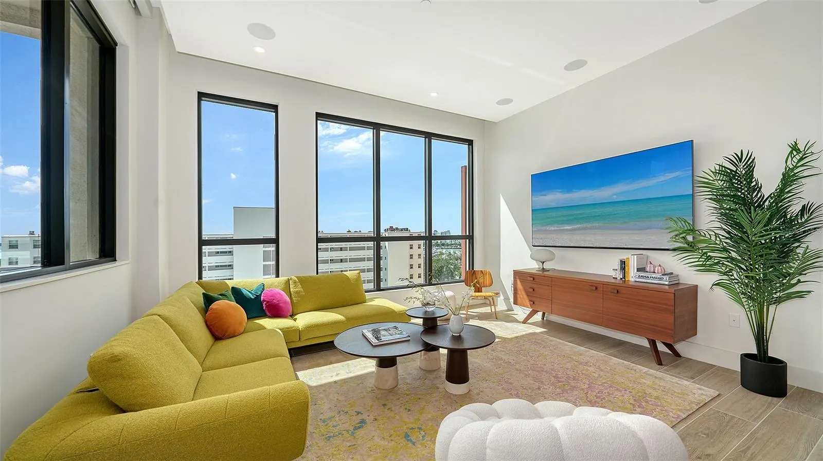 33 S PALM AVE #701, #701
