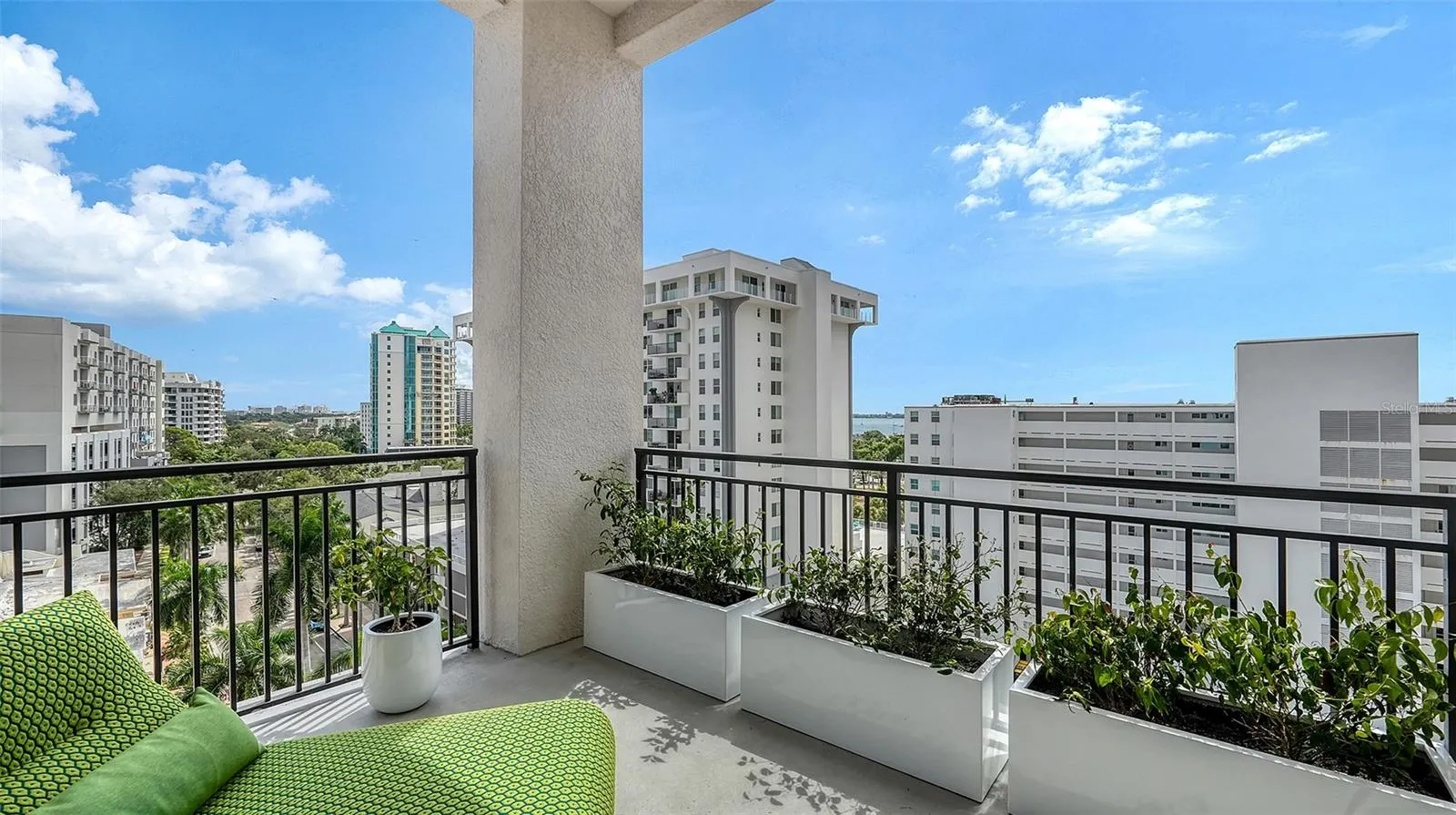 33 S PALM AVE #701, #701