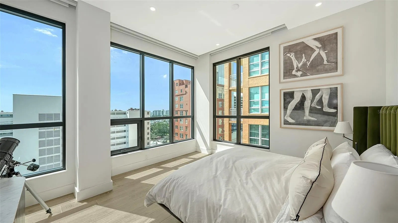 33 S PALM AVE #701, #701