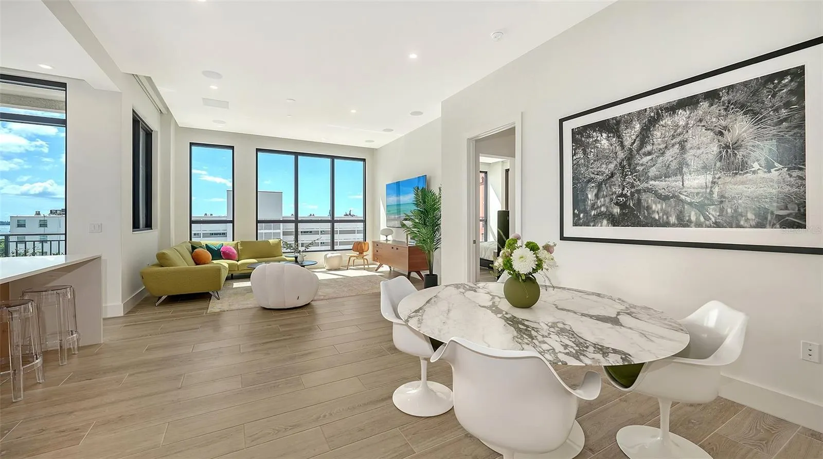 33 S PALM AVE #701, #701