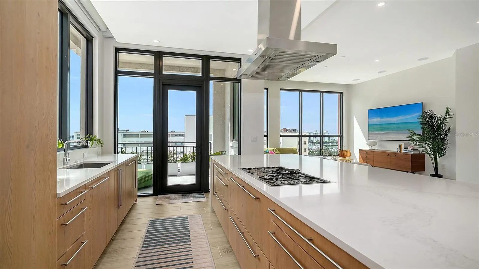 33 S PALM AVE #701, #701