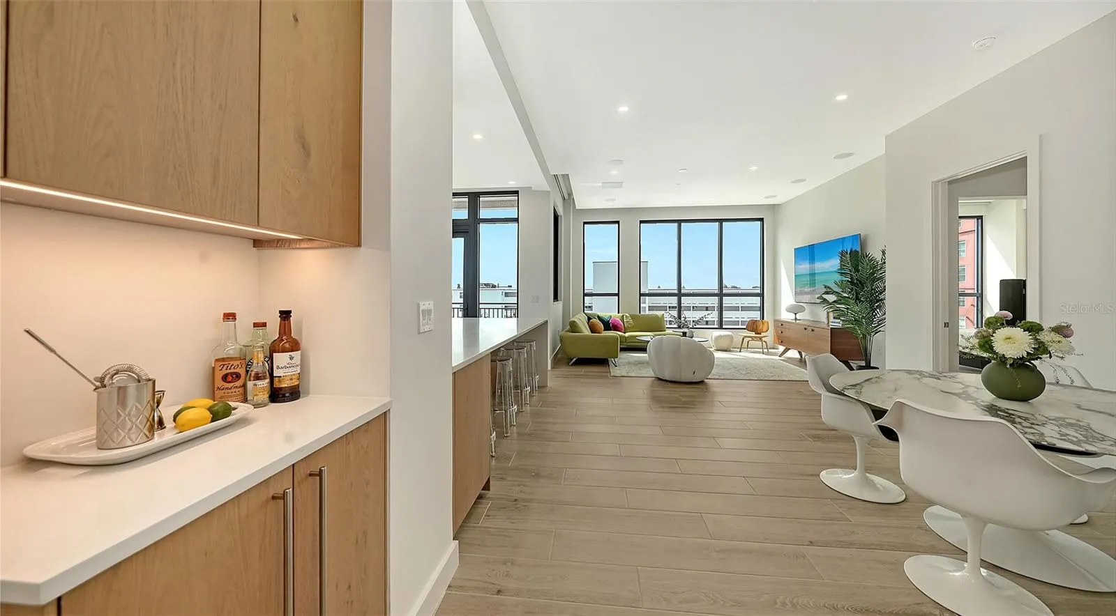 33 S PALM AVE #701, #701