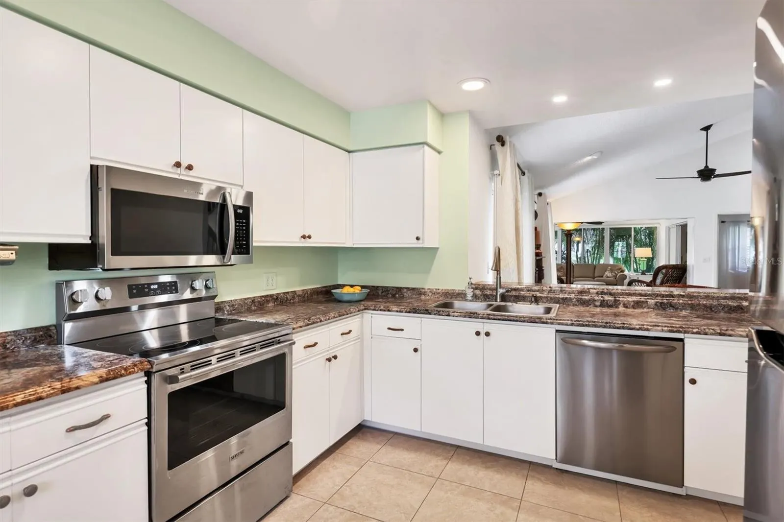 6465 CARRINGTON CIR #44, #44