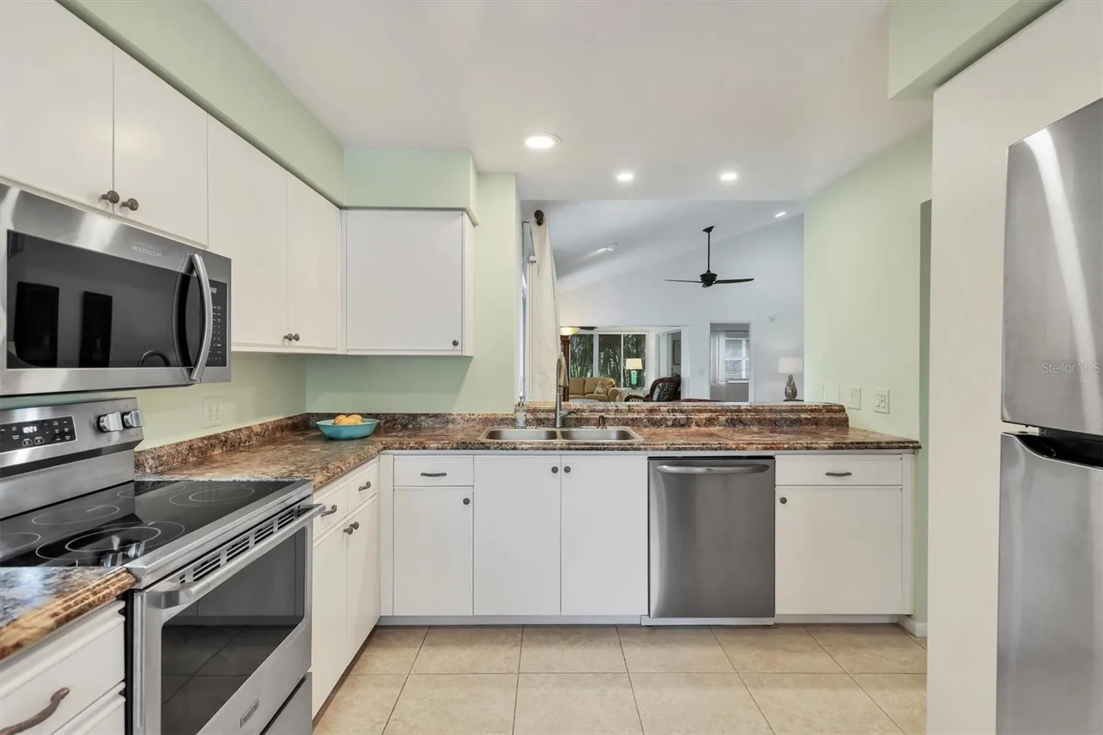 6465 CARRINGTON CIR #44, #44