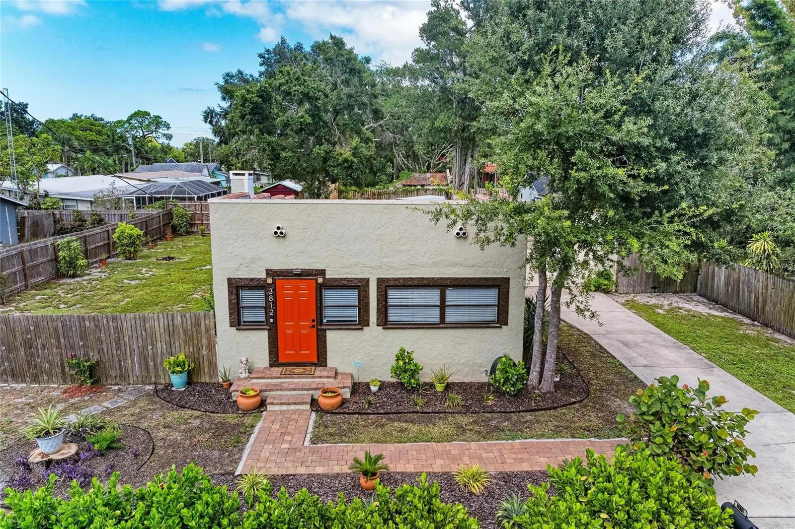 3812 11TH AVE W