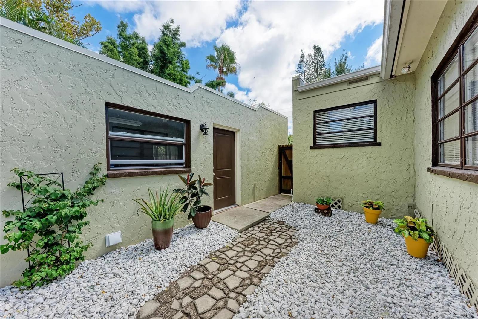 3812 11TH AVE W
