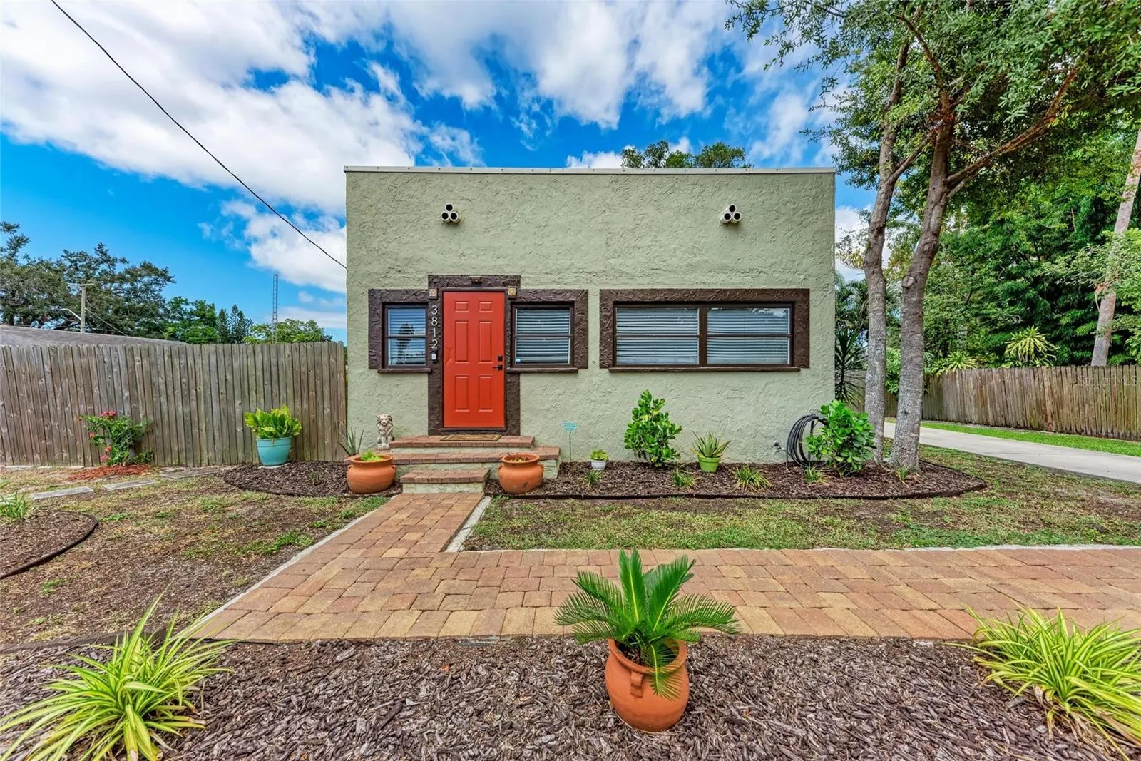 3812 11TH AVE W