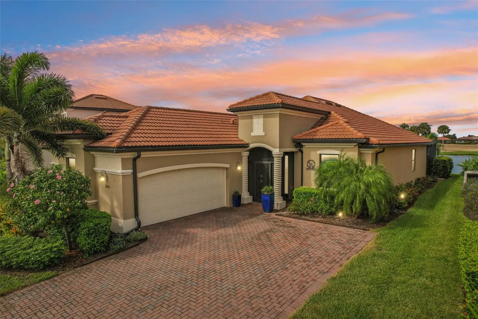 23463 WAVERLY CIR