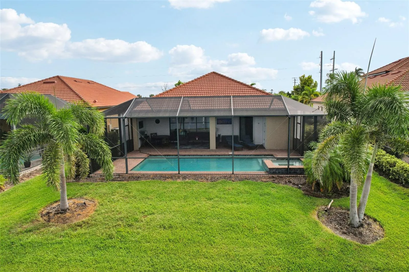 23463 WAVERLY CIR