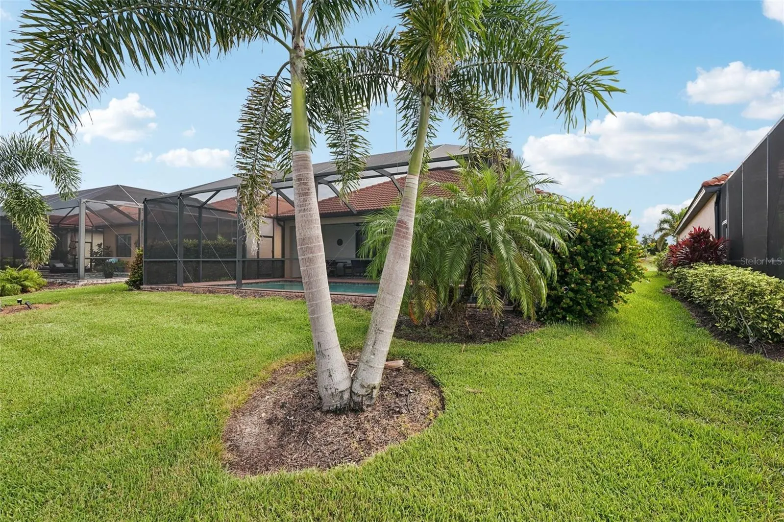 23463 WAVERLY CIR