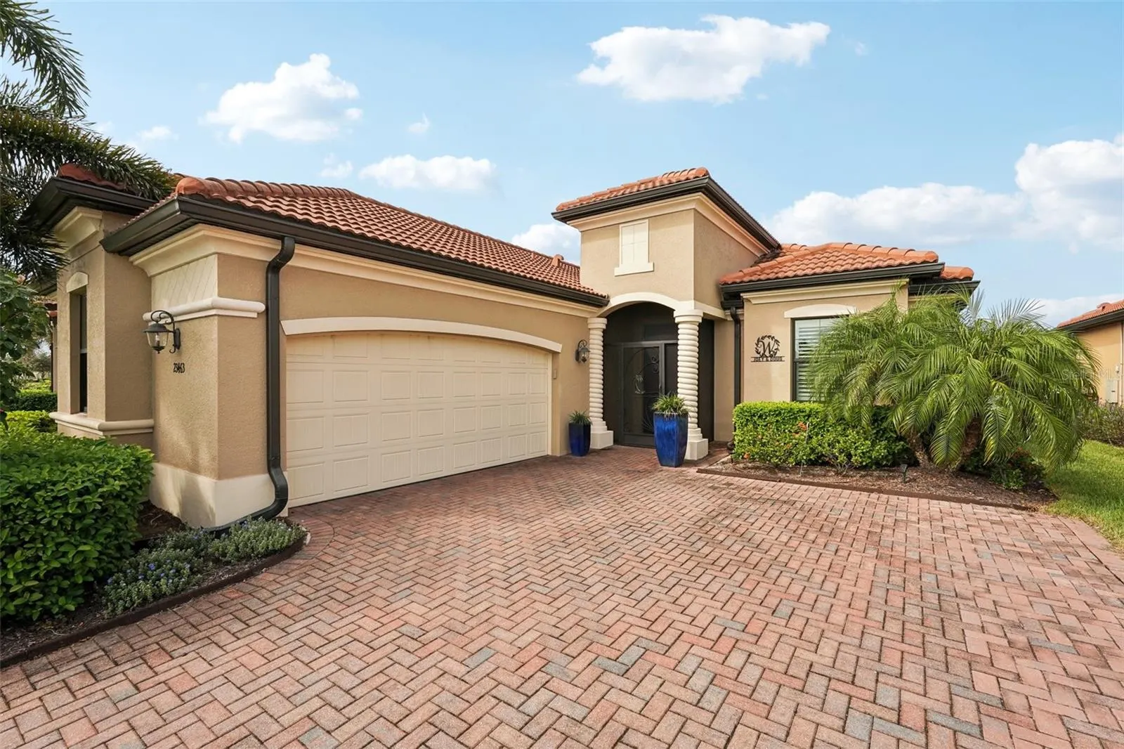23463 WAVERLY CIR