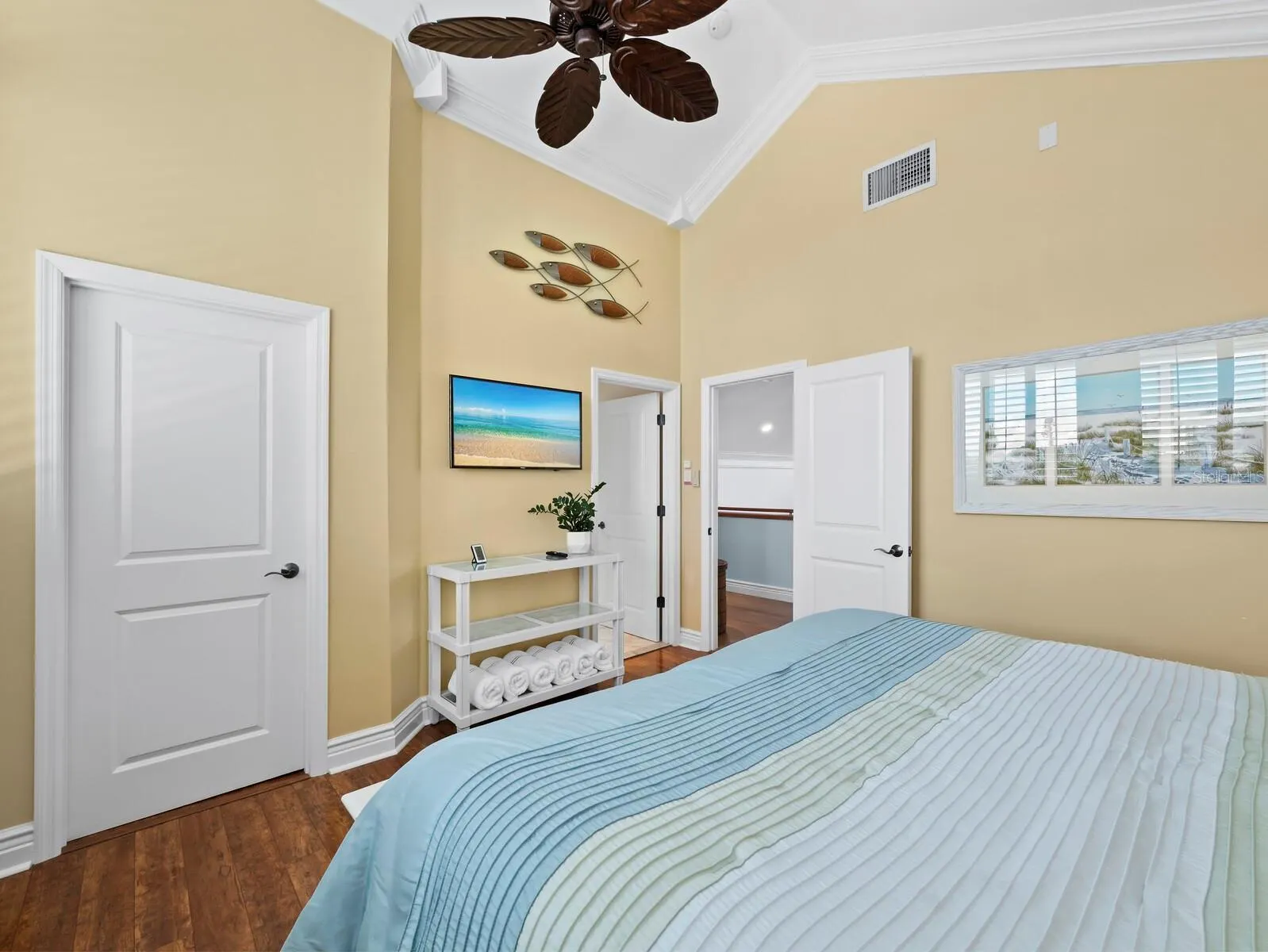 26 SANDY HOOK RD N