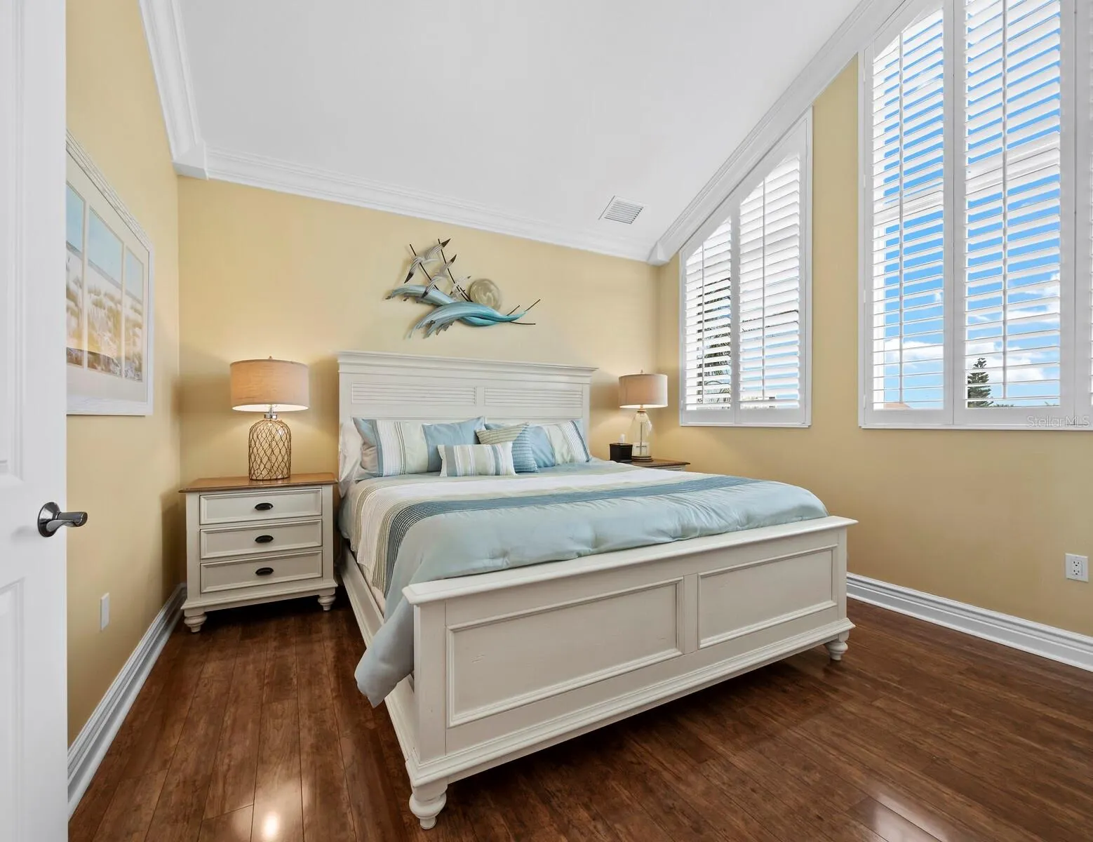 26 SANDY HOOK RD N