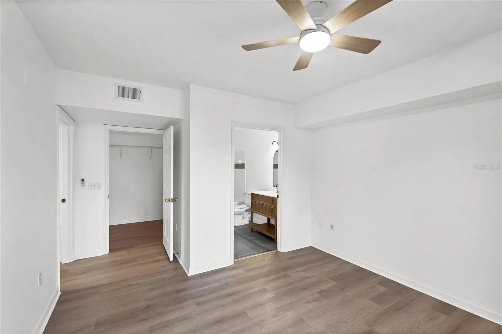 1010 VILLAGIO CIR #101, #101