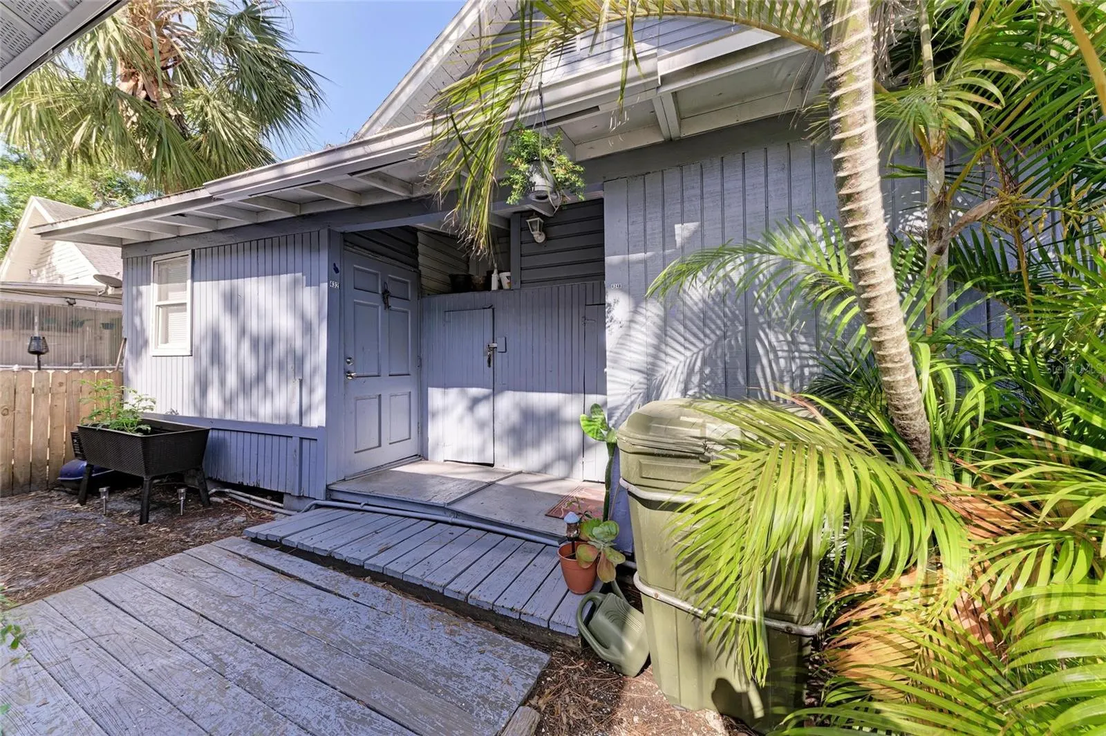 432 ADELIA AVE