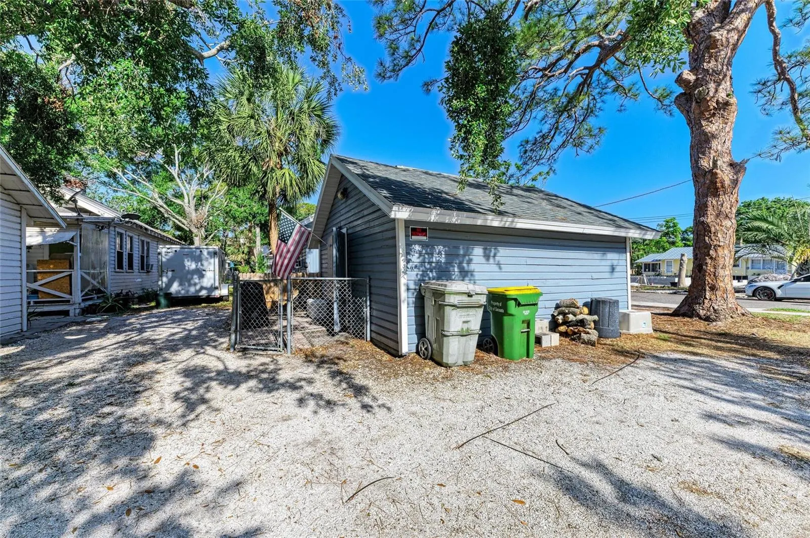 432 ADELIA AVE