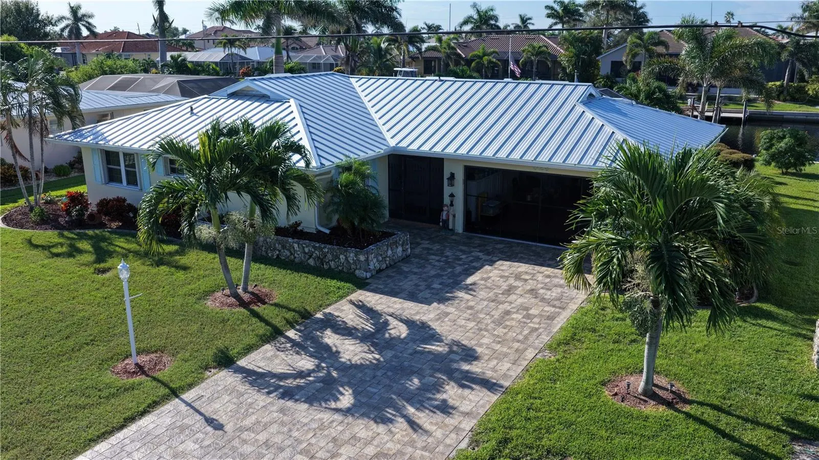 529 BELVEDERE CT