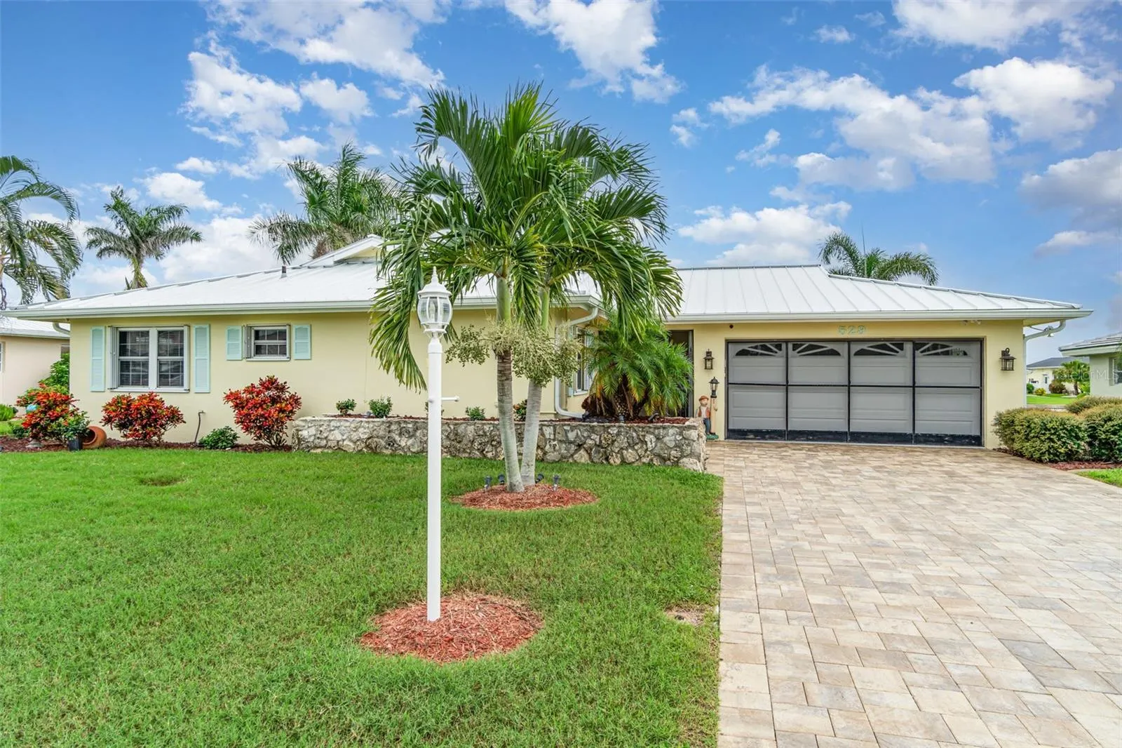 529 BELVEDERE CT