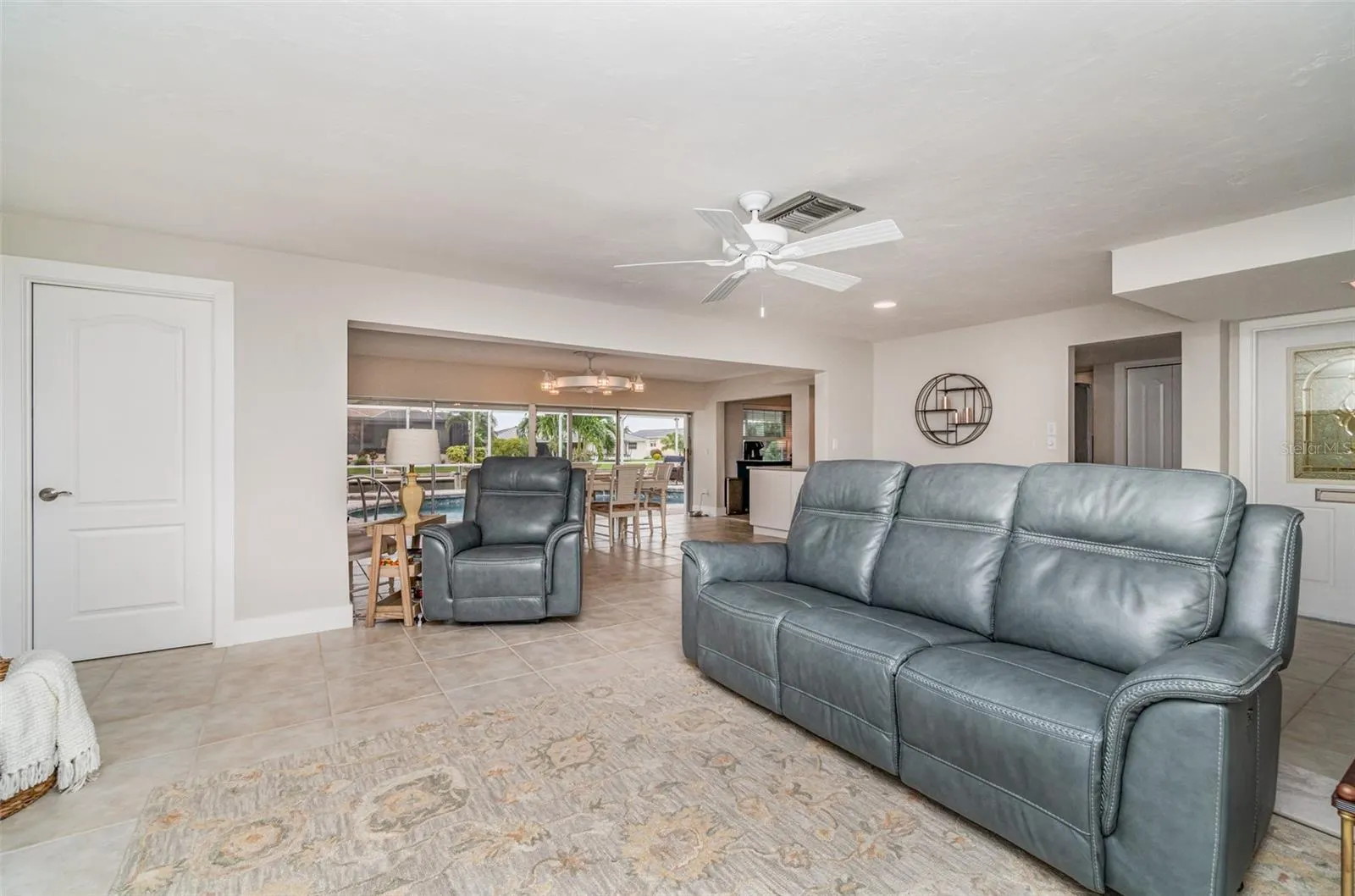 529 BELVEDERE CT