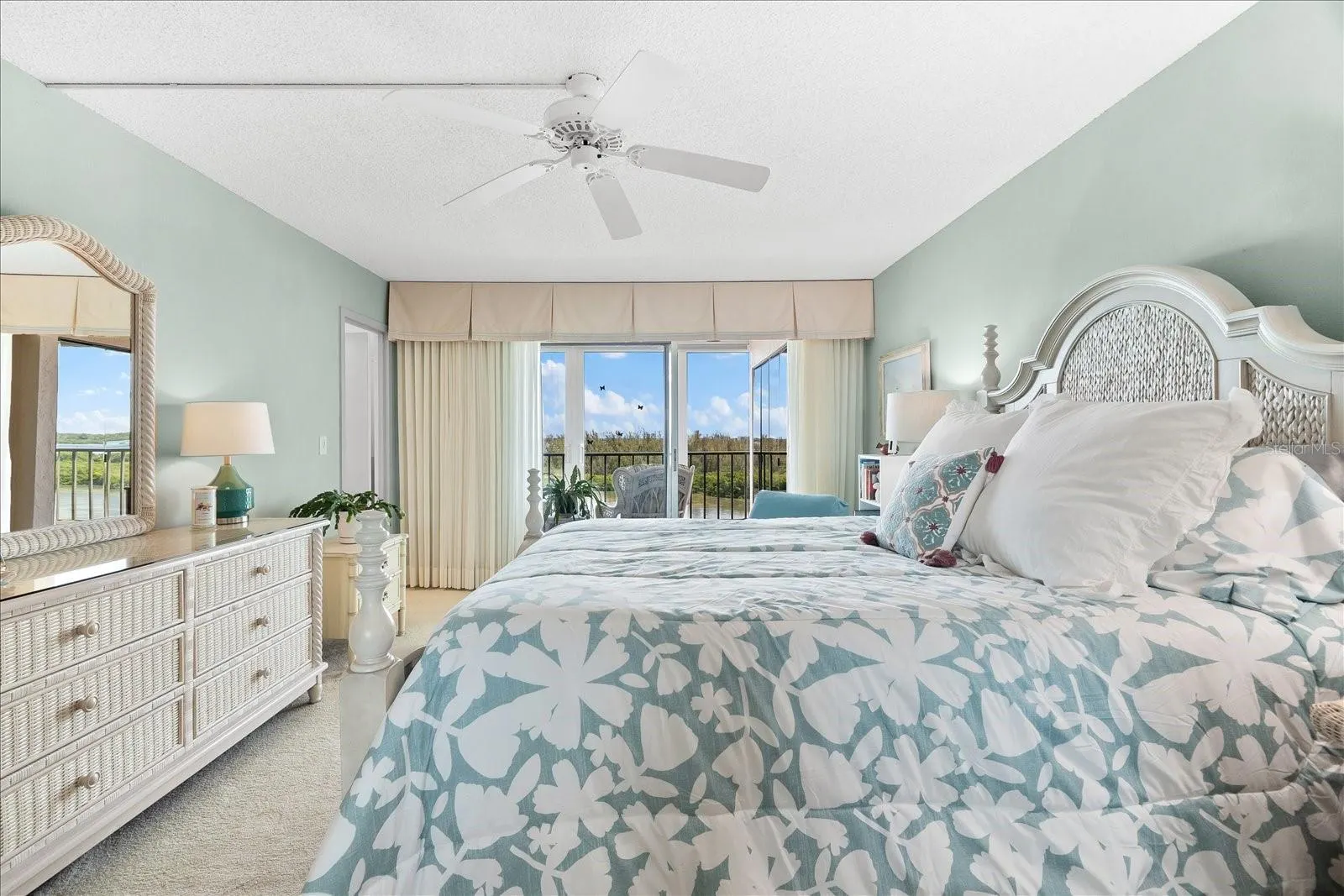 9397 MIDNIGHT PASS RD #906, #906