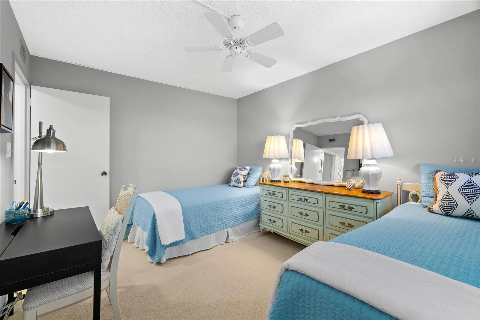 9397 MIDNIGHT PASS RD #906, #906