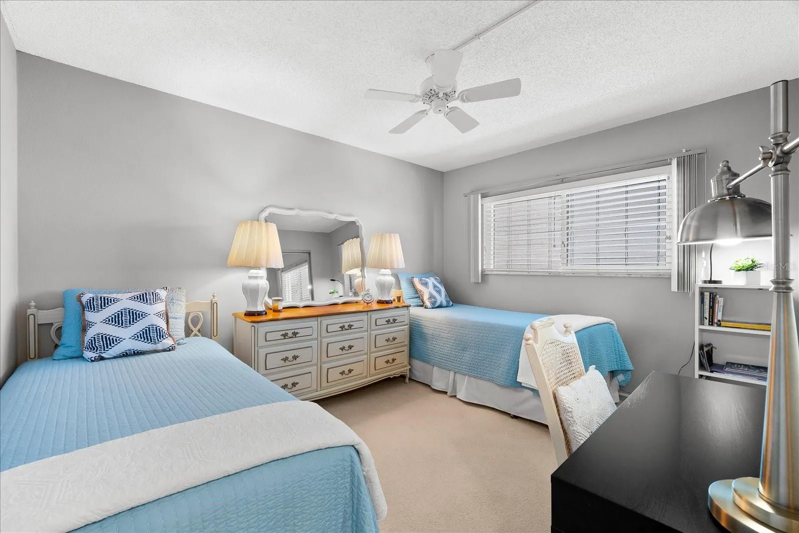 9397 MIDNIGHT PASS RD #906, #906