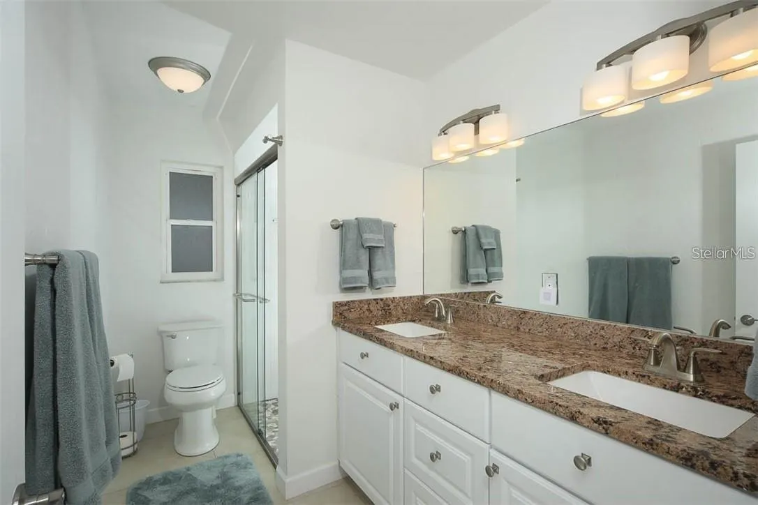 2943 TUCKERSTOWN DR