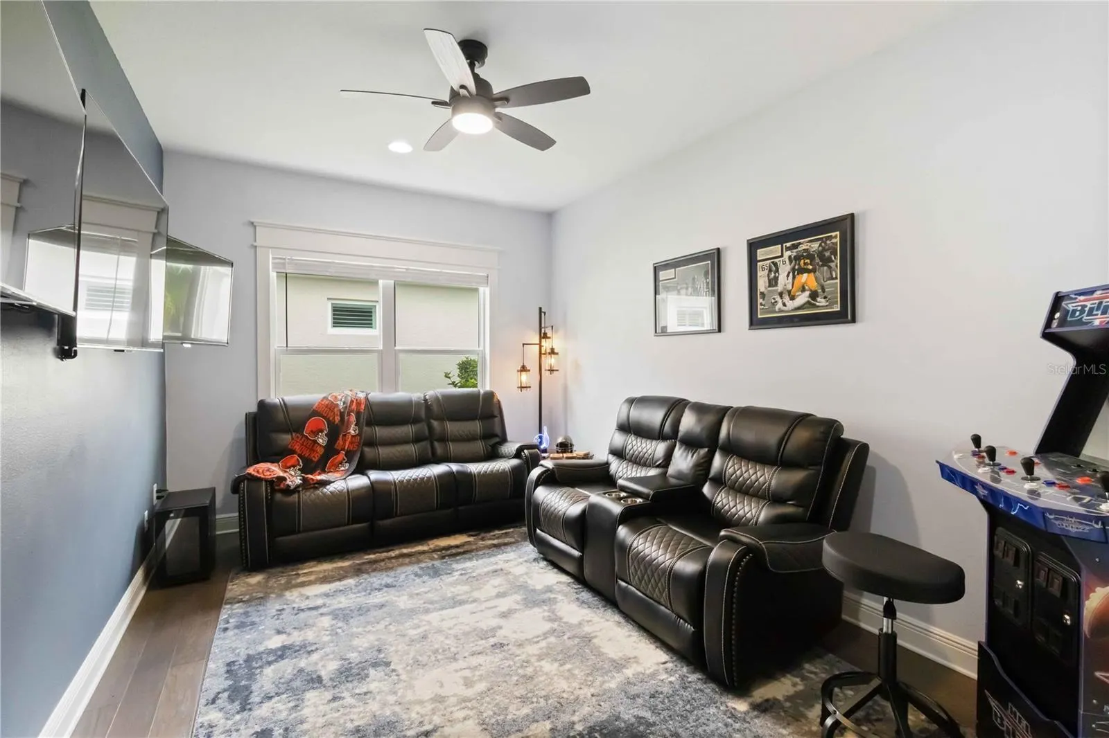 12272 STUART DR
