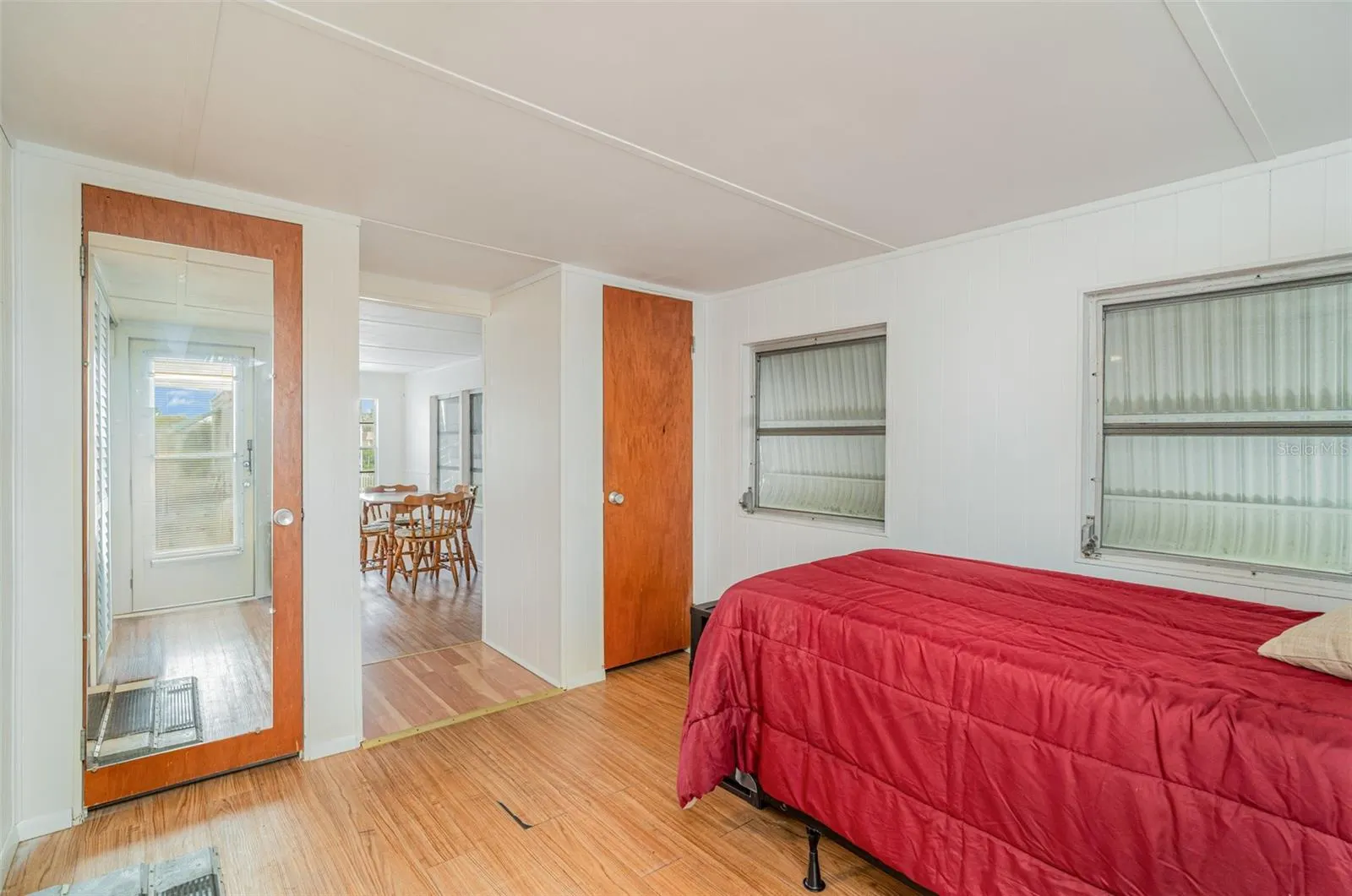 704 49TH AVE W