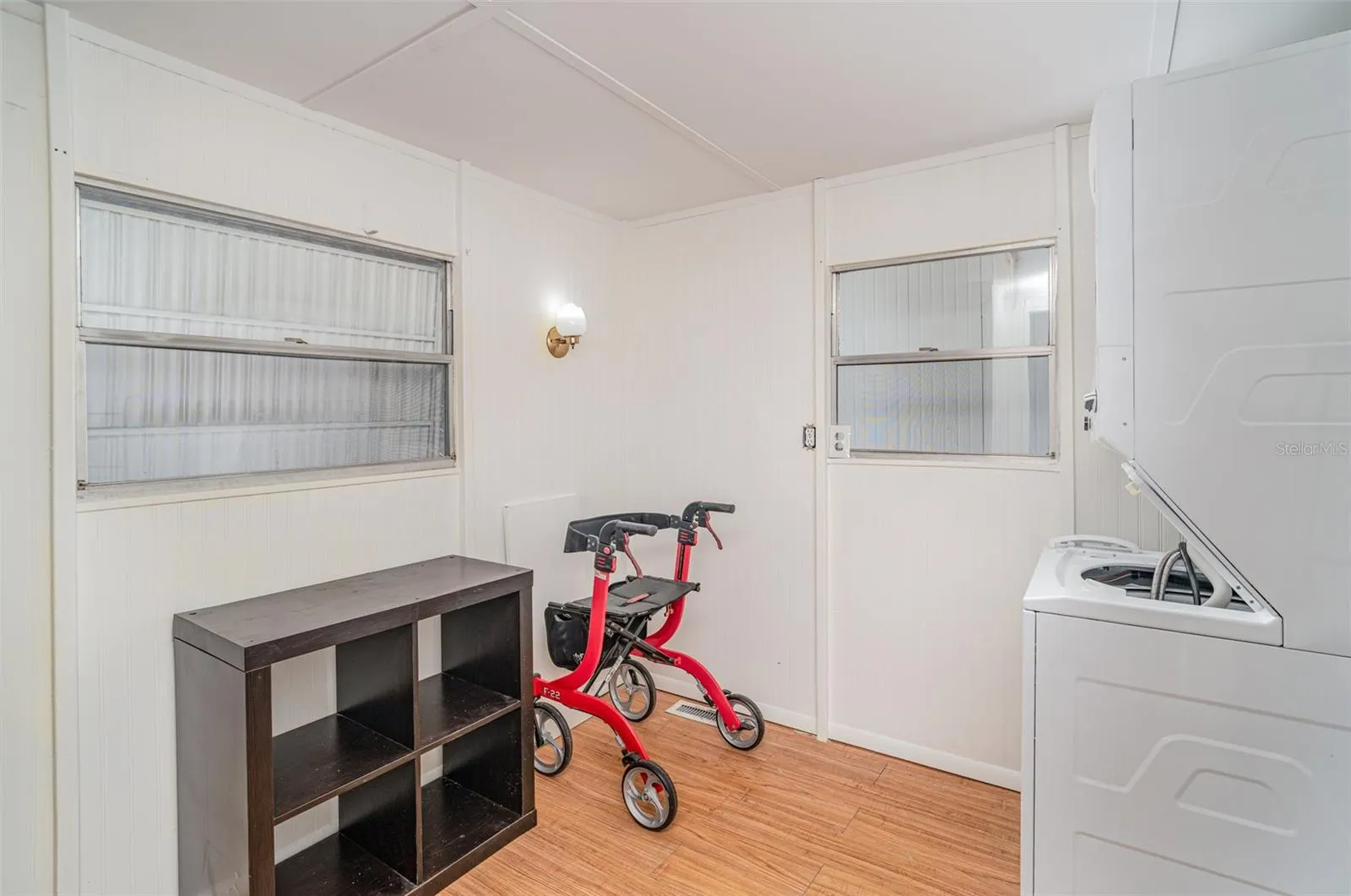 704 49TH AVE W
