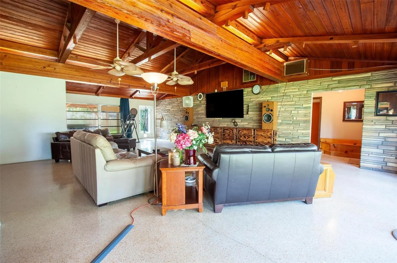 4527 SE HIGHWAY 70