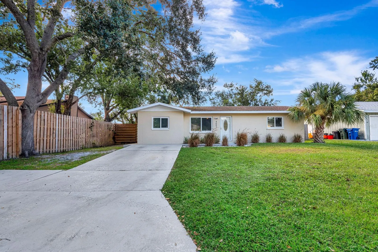 4097 MALDEN DR