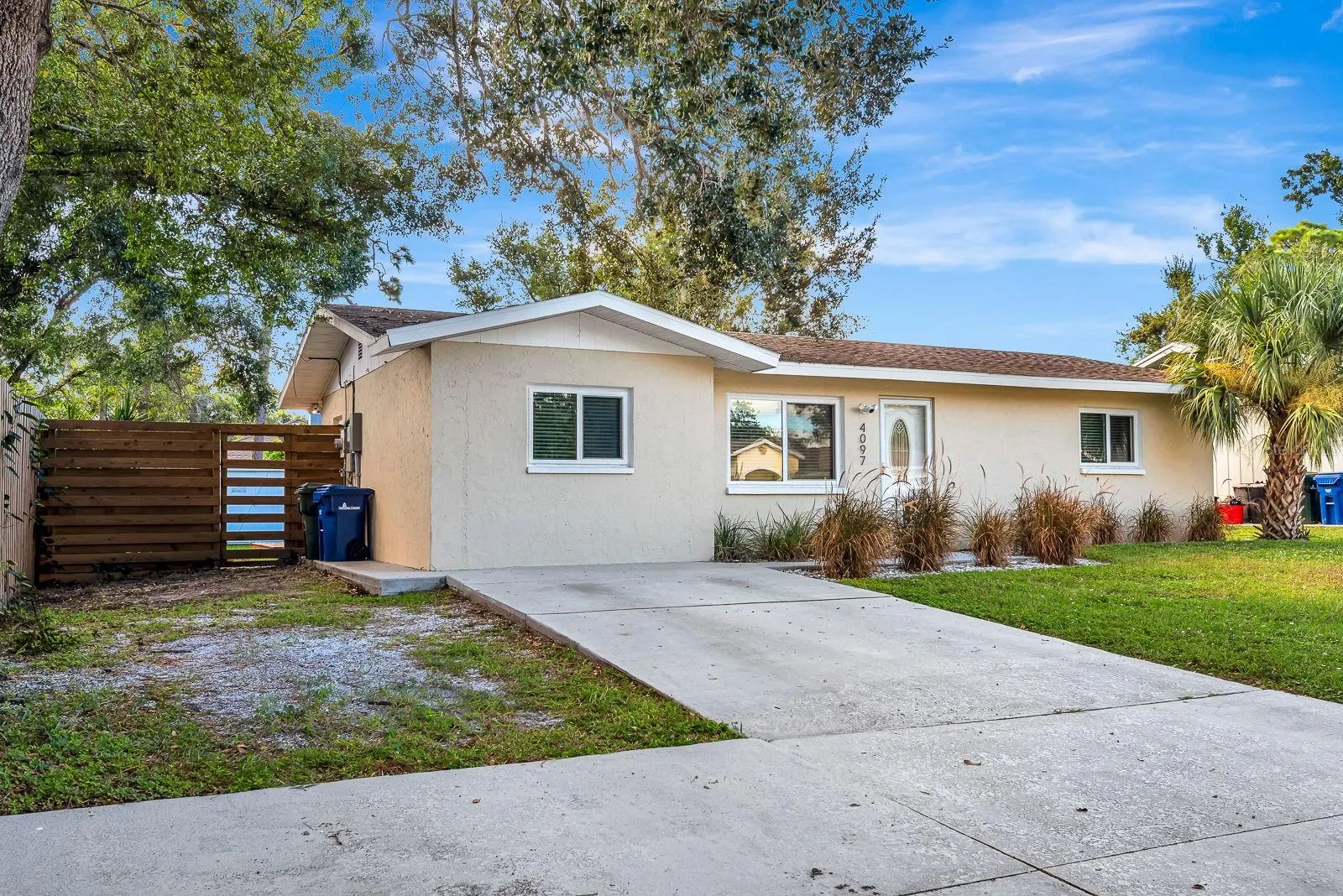 4097 MALDEN DR