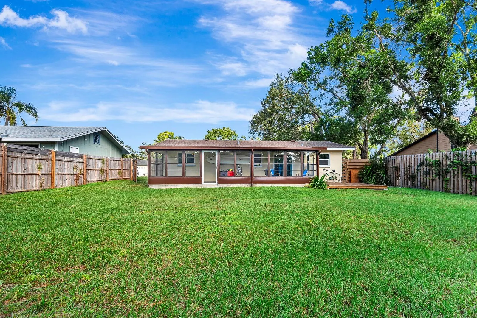 4097 MALDEN DR
