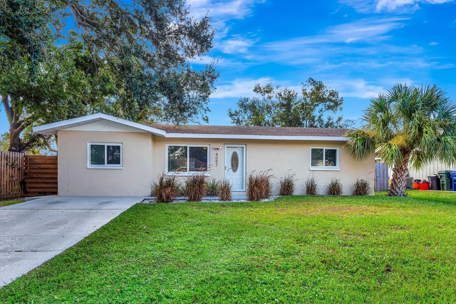 4097 MALDEN DR