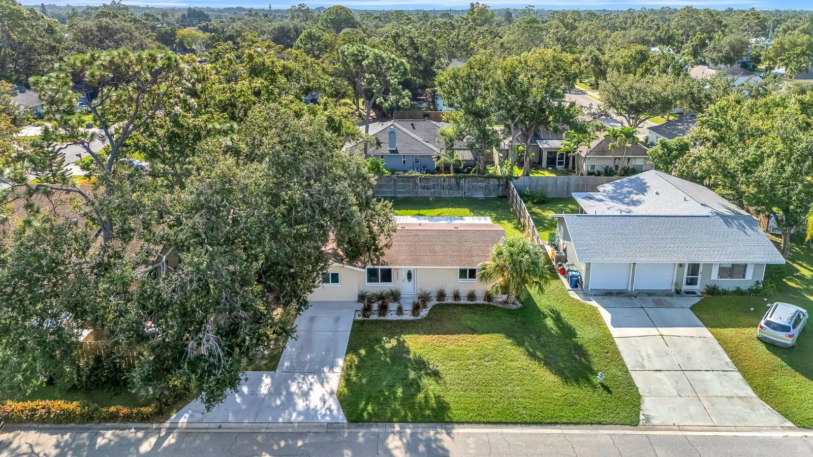 4097 MALDEN DR