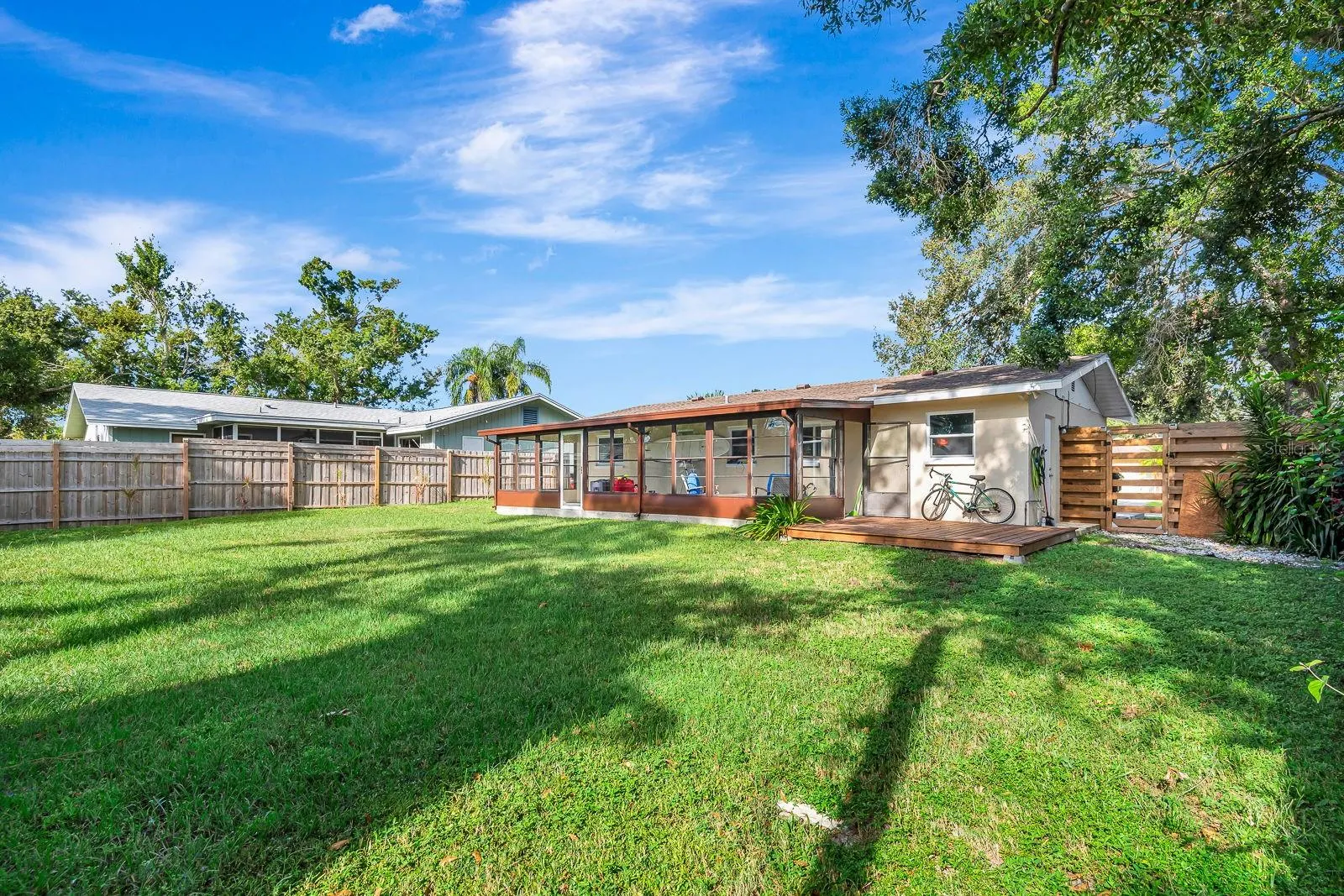 4097 MALDEN DR