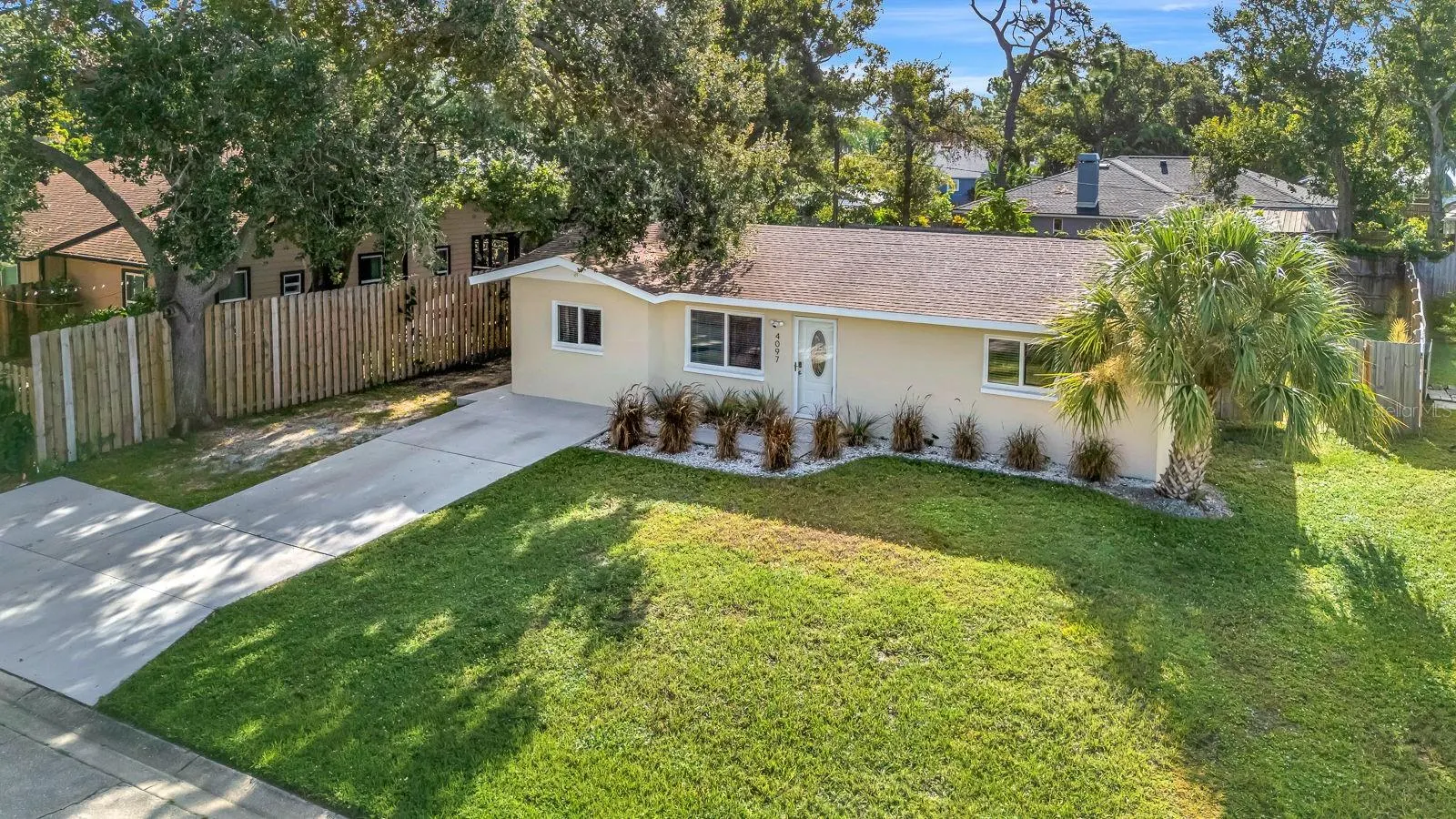 4097 MALDEN DR
