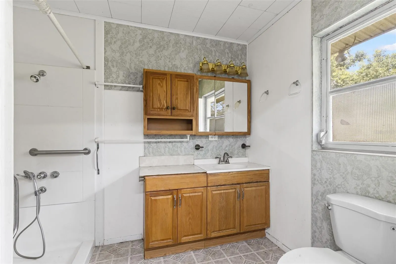 237 BROWNS RD