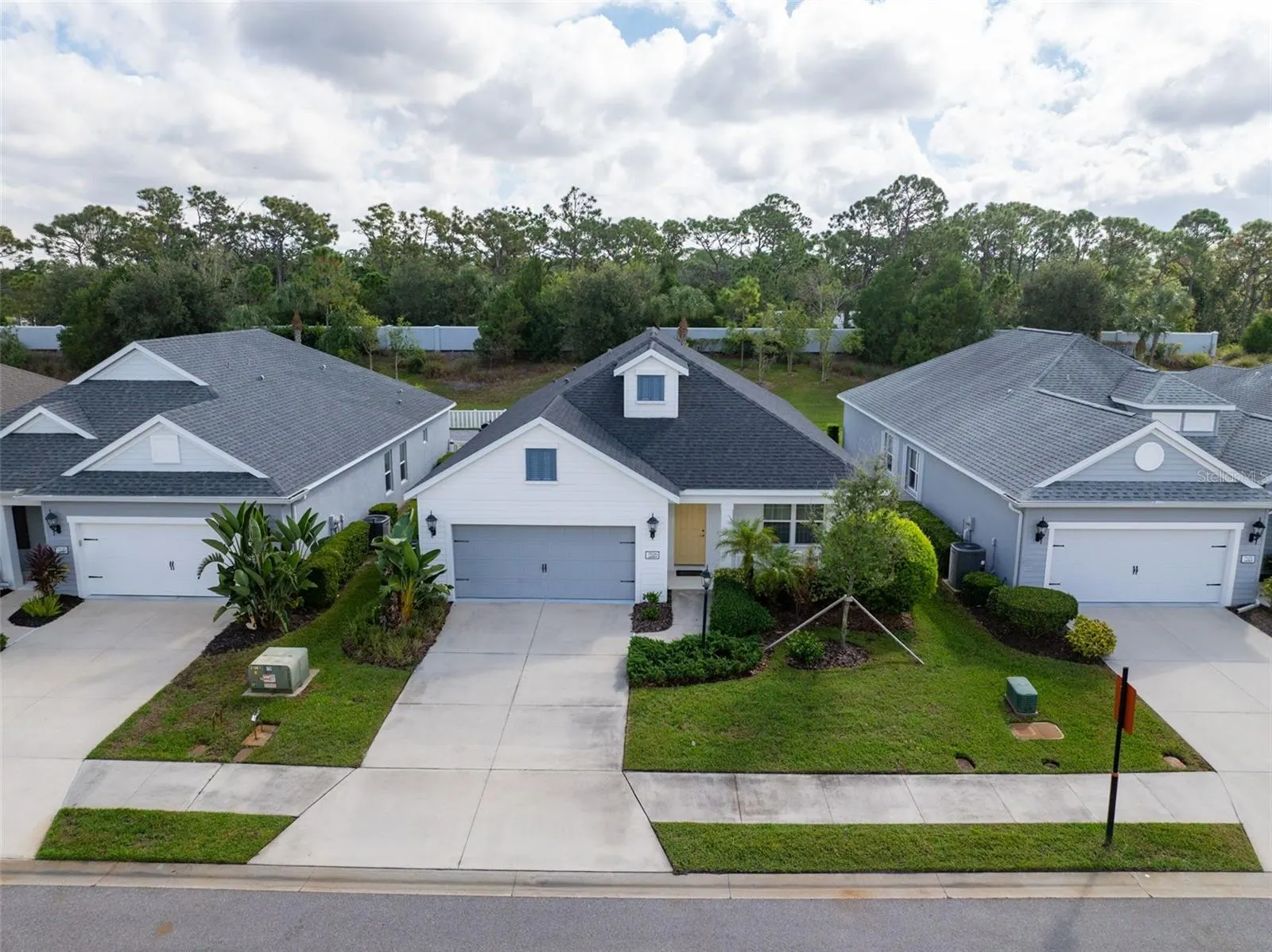 7526 RIDGELAKE CIR